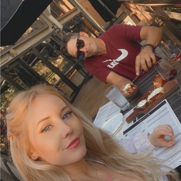 Meet your Posher, Jaime - Picture 15 of 16